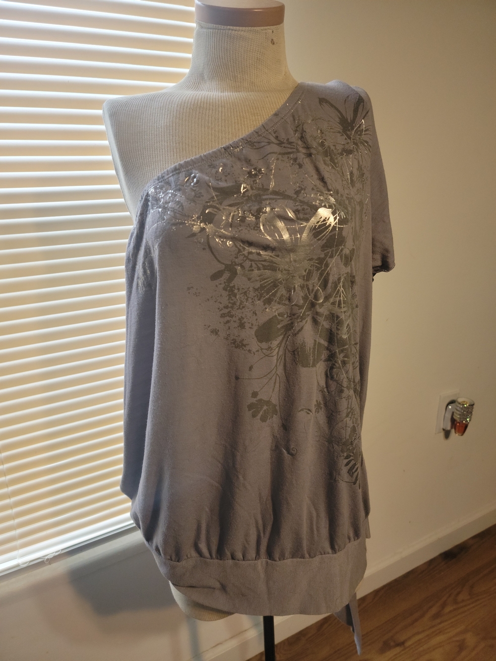 Lane Bryant Gray/Silvet One-Shoulder Metallic Floral Tunic